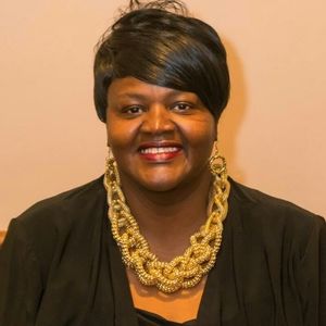 Meet your Posher, Cynthia